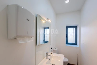 Armazém para Venda em Valega