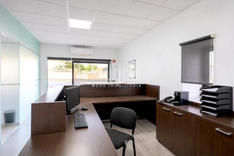 Armazém para Venda em Valega Foto 3