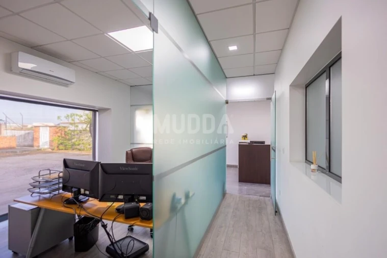 Armazém para Venda em Valega Foto 11