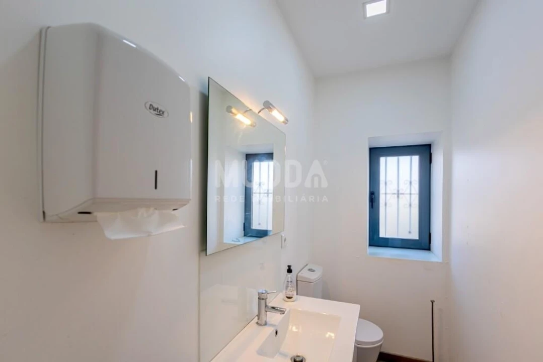 Armazém para Venda em Valega Foto 9