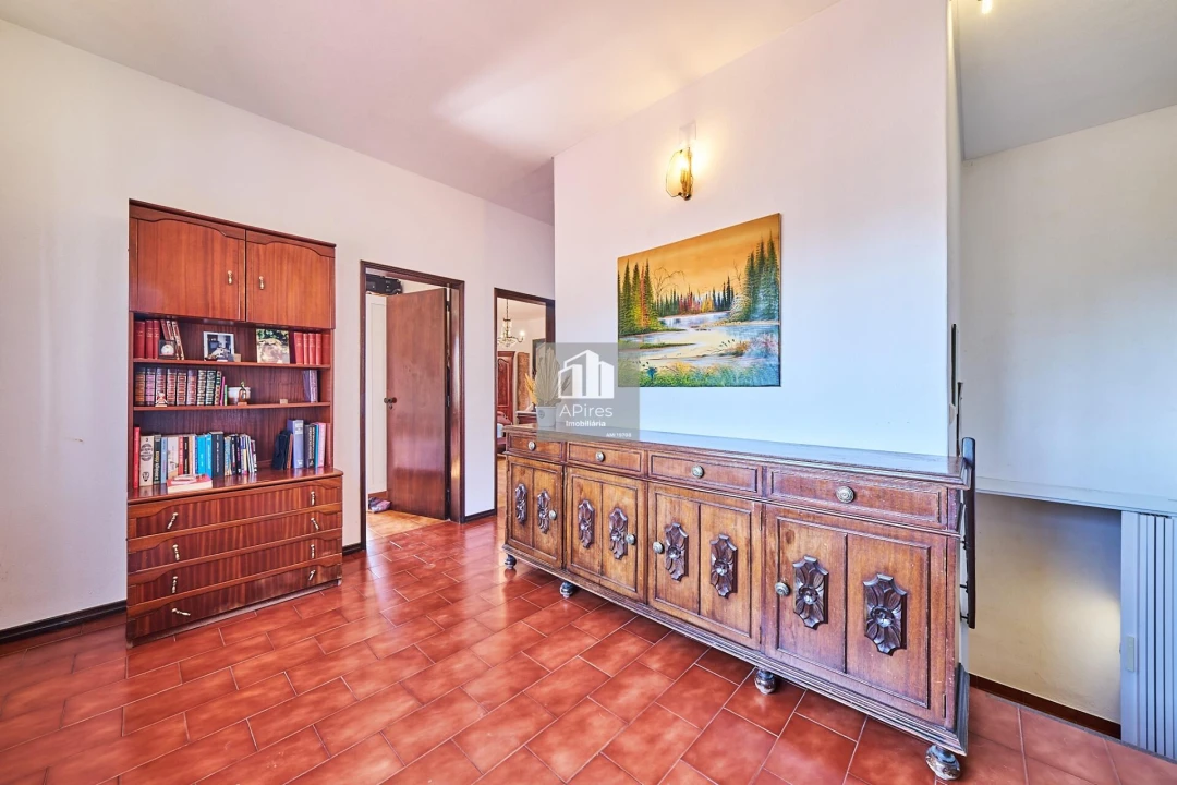 Moradia T5 para Venda em Charneca de Caparica e Sobreda Foto 21