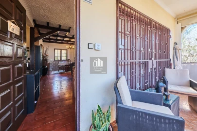 Moradia T5 para Venda em Charneca de Caparica e Sobreda