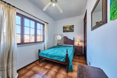 Moradia T5 para Venda em Charneca de Caparica e Sobreda