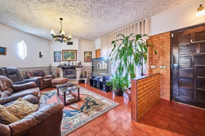 Moradia T5 para Venda em Charneca de Caparica e Sobreda