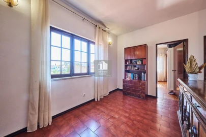 Moradia T5 para Venda em Charneca de Caparica e Sobreda