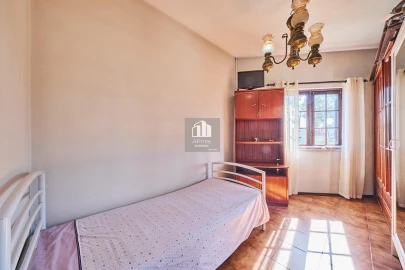 Moradia T5 para Venda em Charneca de Caparica e Sobreda