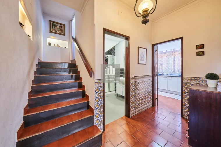 Moradia T5 para Venda em Charneca de Caparica e Sobreda Foto 16