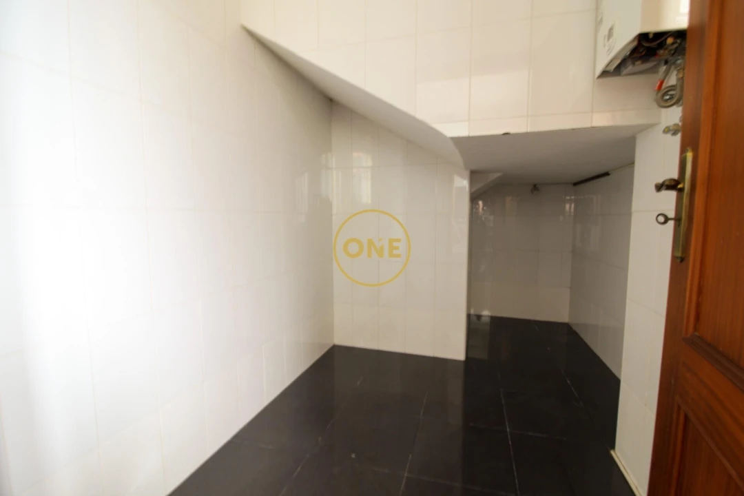 Moradia T4 para Venda em Caniço Foto 7