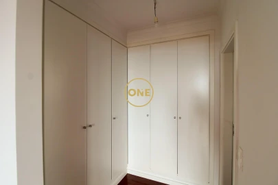 Moradia T4 para Venda em Caniço