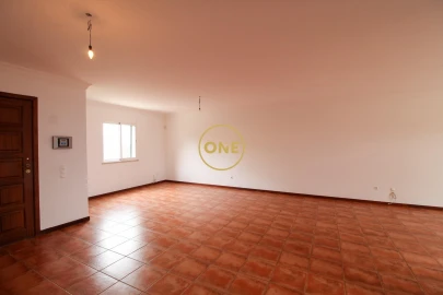 Moradia T4 para Venda em Caniço