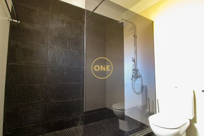 Moradia T4 para Venda em Caniço