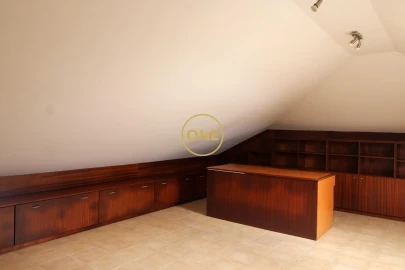 Moradia T4 para Venda em Caniço