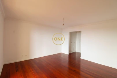 Moradia T4 para Venda em Caniço