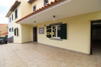 Moradia T4 para Venda em Caniço