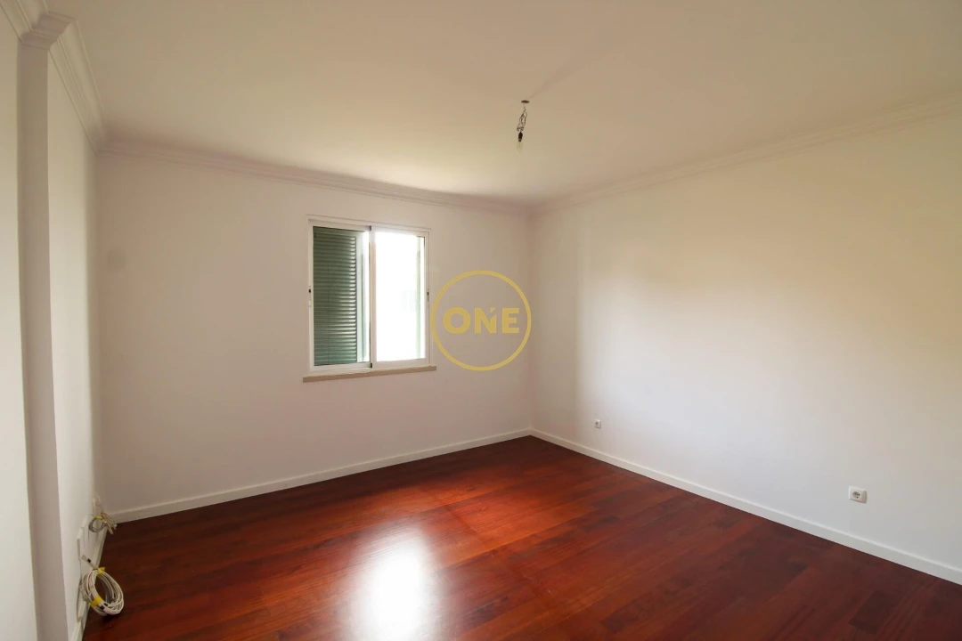 Moradia T4 para Venda em Caniço Foto 14