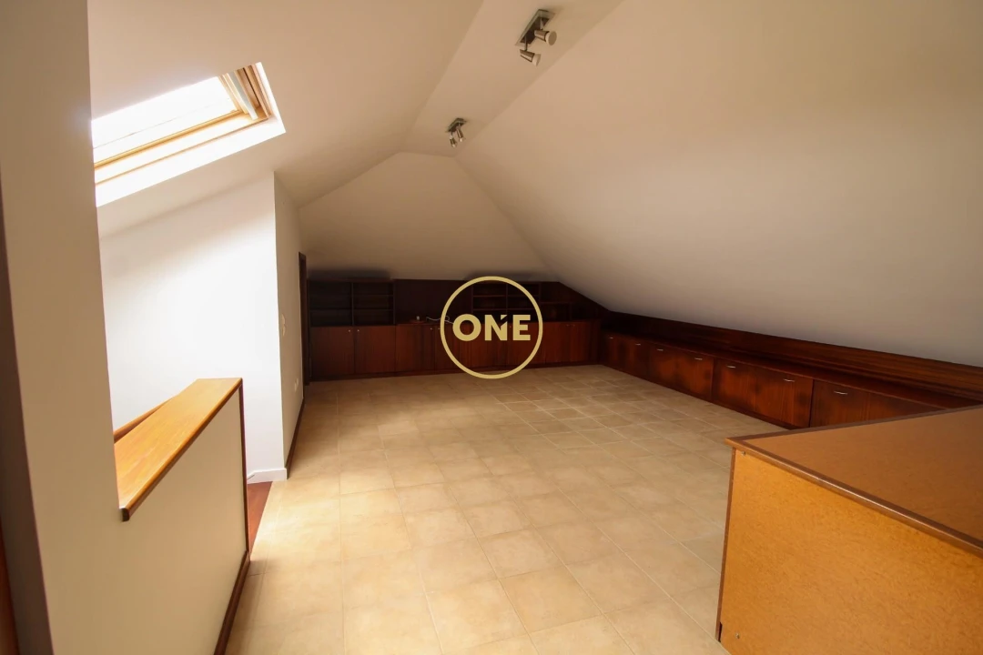 Moradia T4 para Venda em Caniço Foto 32