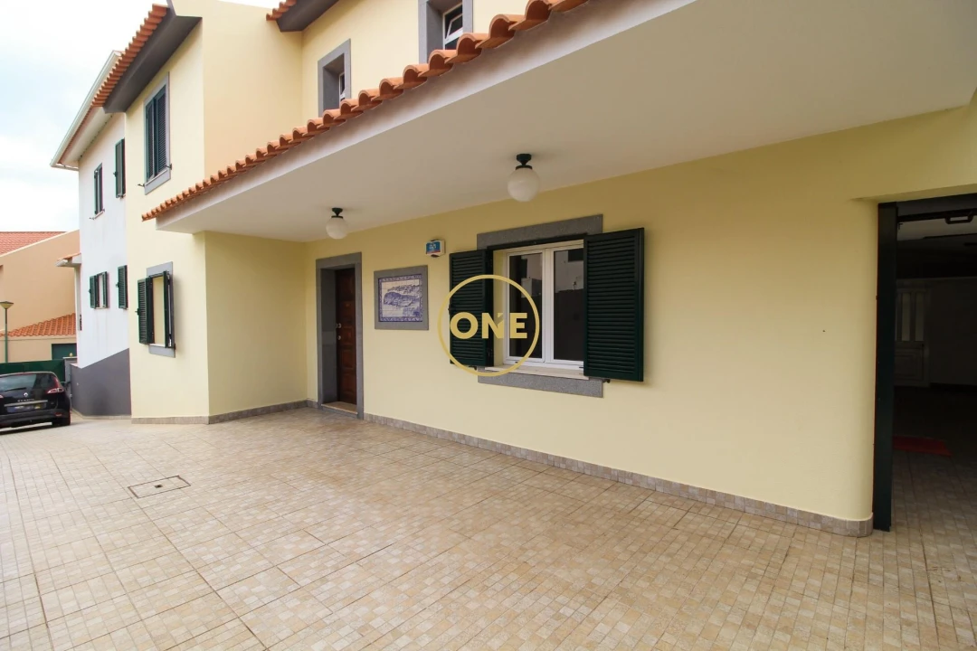 Moradia T4 para Venda em Caniço Foto 42