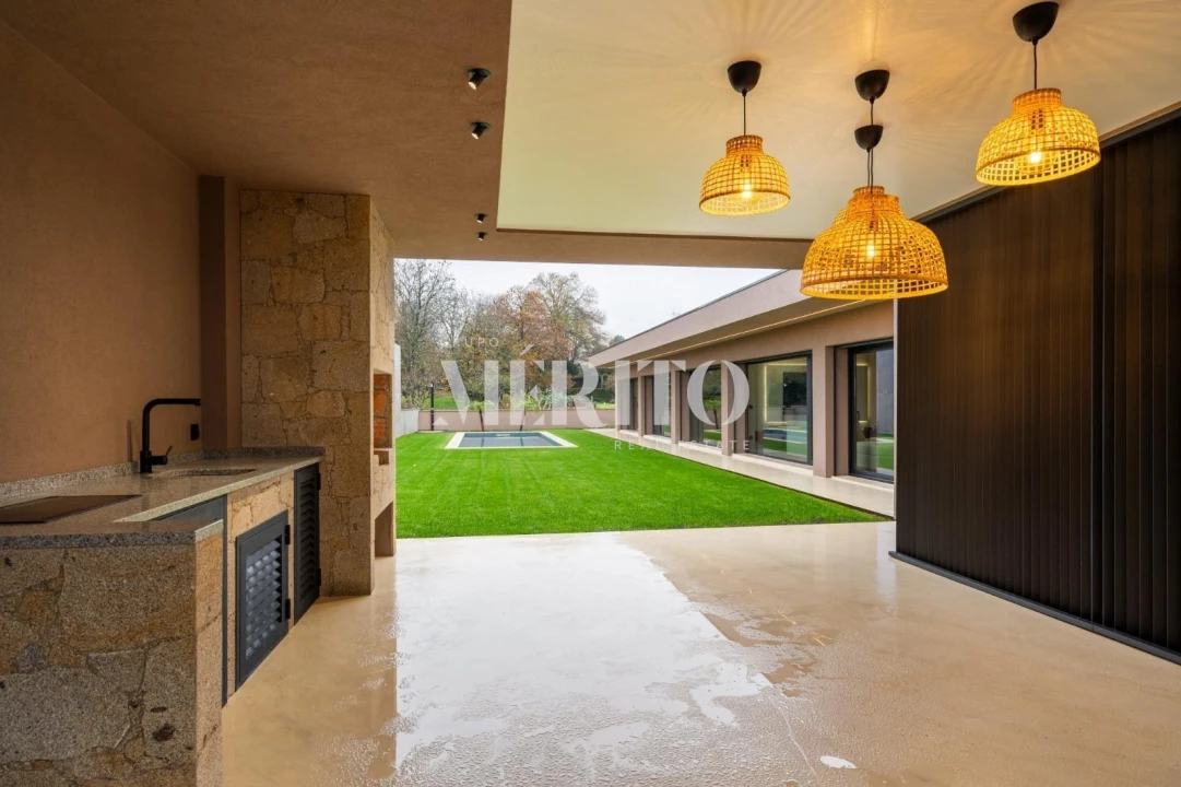 Moradia T3 para Venda em Soutelo Foto 34