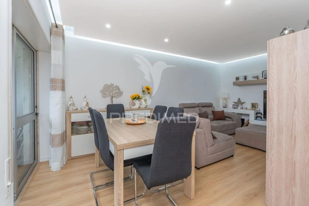 Apartamento T3 para Venda em Póvoa de Santa Iria e Forte da Casa Foto 19