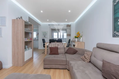 Apartamento T3 para Venda em Póvoa de Santa Iria e Forte da Casa