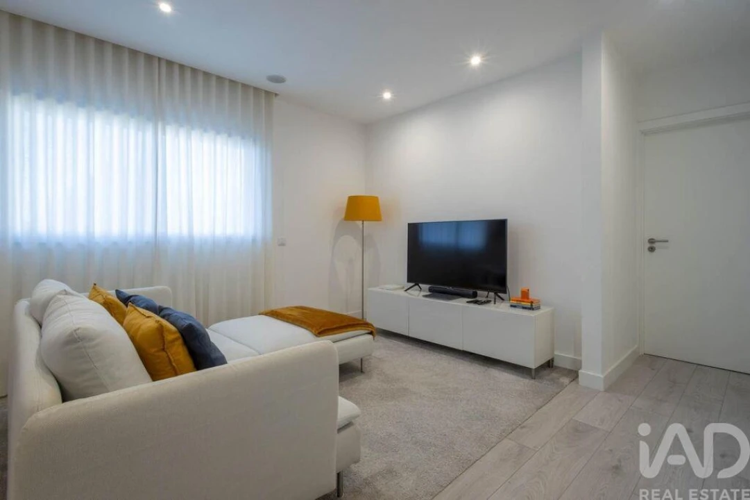 Apartamento T1 para Arrendamento em Montenegro Foto 6