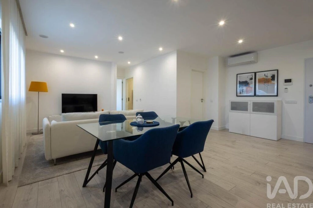 Apartamento T1 para Arrendamento em Montenegro Foto 3