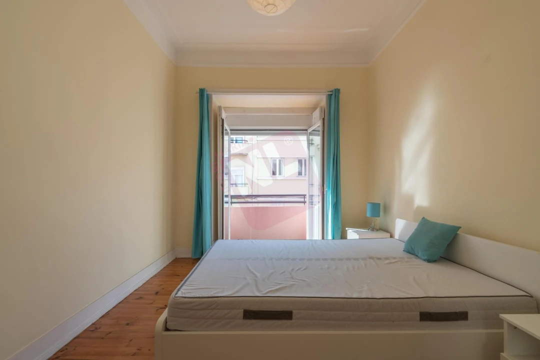 Apartamento T2 para Arrendamento em Avenidas Novas Foto 7