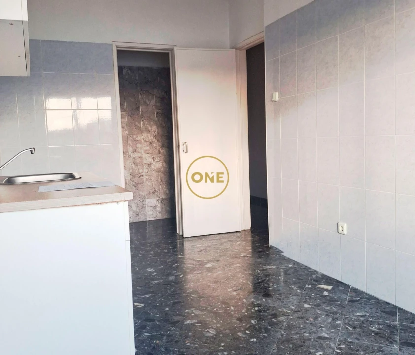 Apartamento T2 para Venda em Amora Foto 4