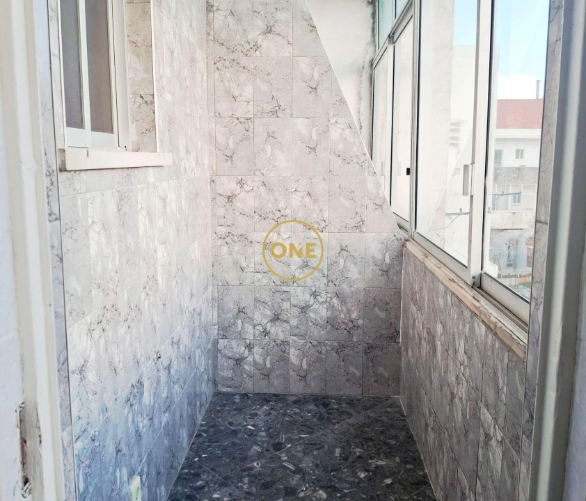 Apartamento T2 para Venda em Amora Foto 5