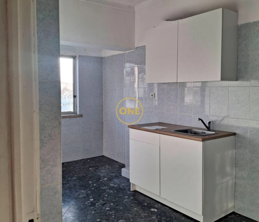Apartamento T2 para Venda em Amora Foto 1