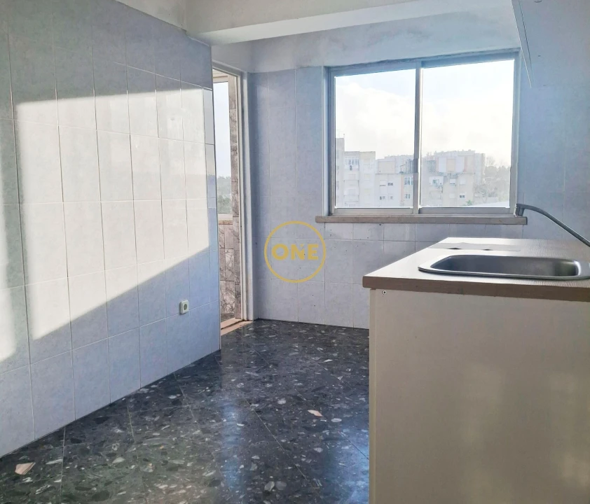 Apartamento T2 para Venda em Amora Foto 2