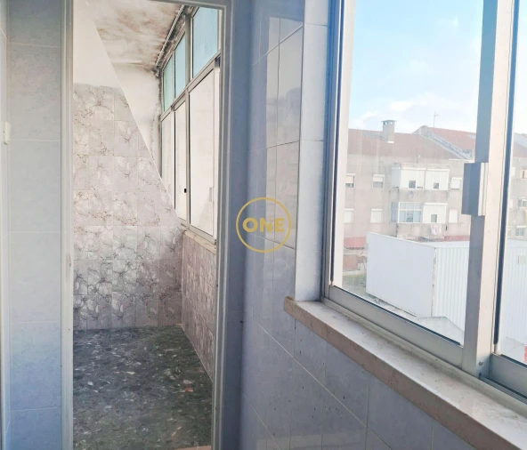 Apartamento T2 para Venda em Amora Foto 3