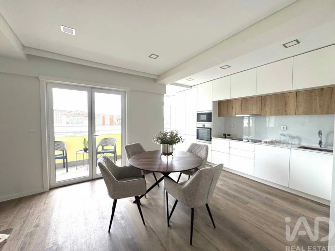 Apartamento T3 para Venda em Benfica