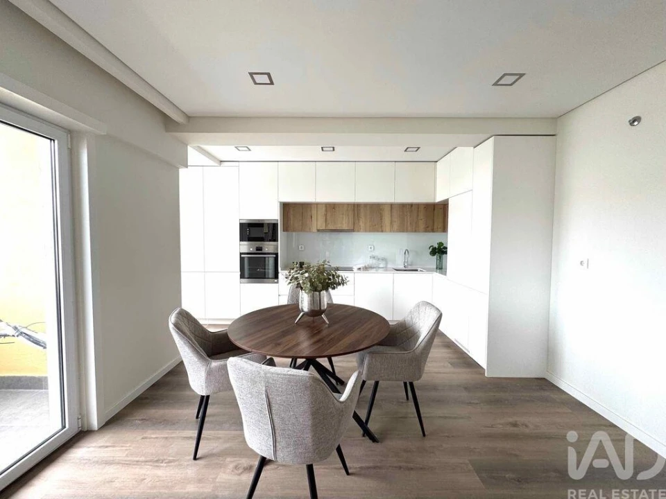 Apartamento T3 para Venda em Benfica Foto 5