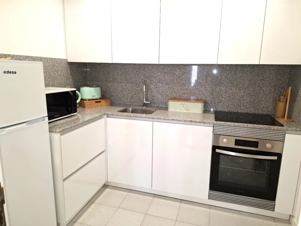 Moradia T2 para Arrendamento férias em Oliveira, São Paio e São Sebastião Foto 3