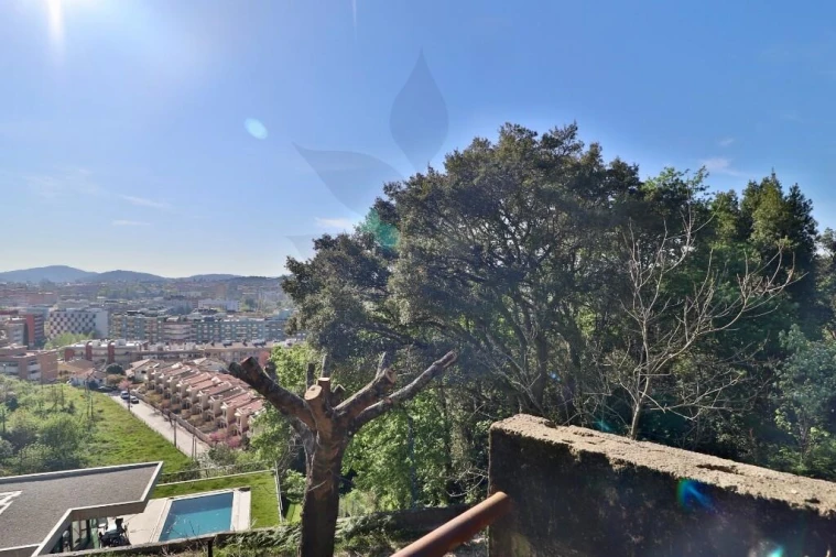 Moradia T5 para Venda em Nogueiró e Tenões Foto 26