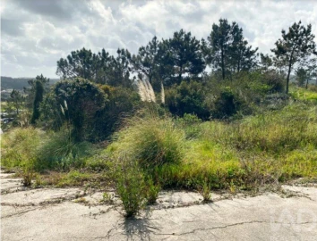 Terreno para Venda em Queluz e Belas