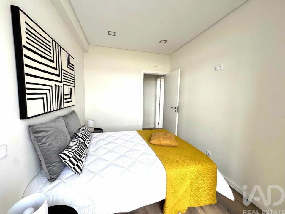 Apartamento T3 para Venda em Benfica Foto 3
