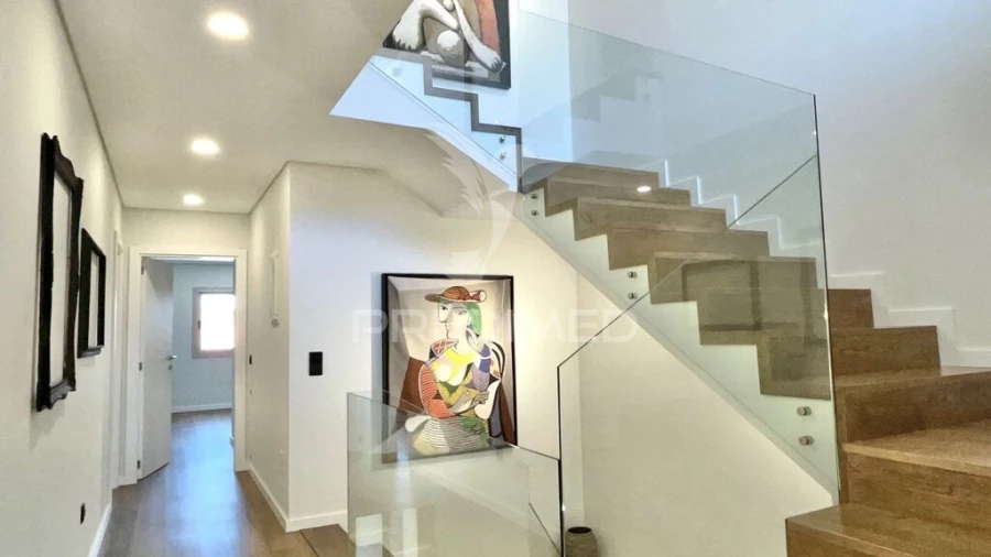 Moradia T4 para Venda em Esmoriz Foto 11