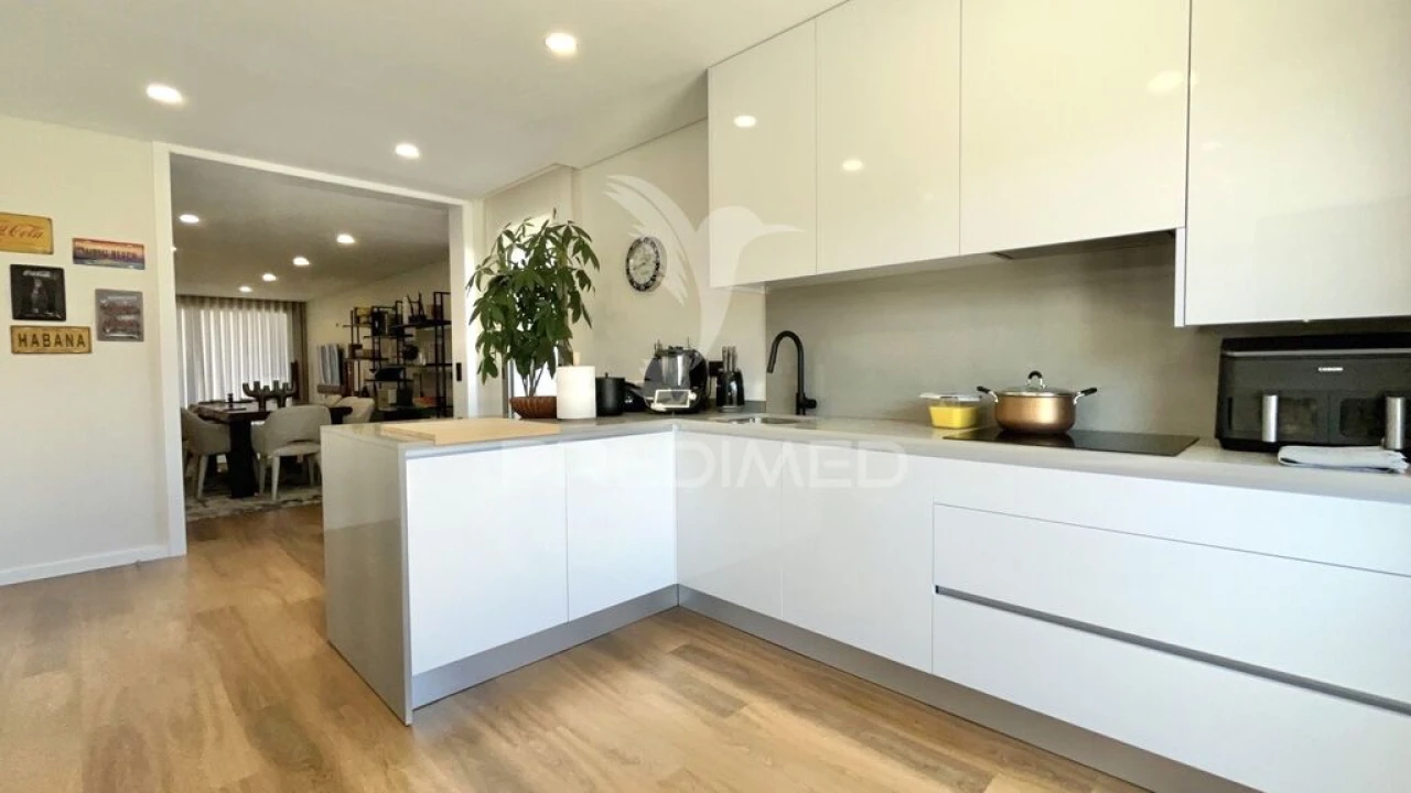 Moradia T4 para Venda em Esmoriz Foto 7