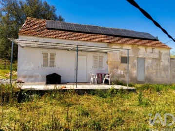 Moradia T1 para Venda em Nossa Senhora do Pranto