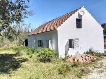 Moradia T1 para Venda em Nossa Senhora do Pranto