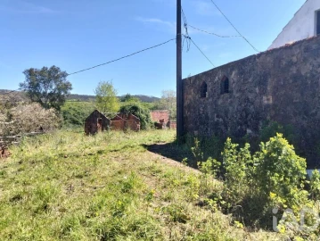 Moradia T1 para Venda em Nossa Senhora do Pranto