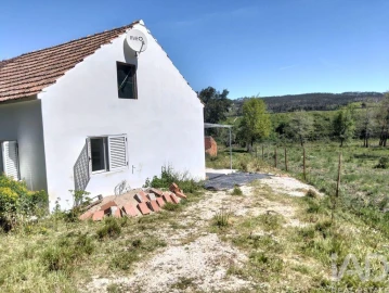 Moradia T1 para Venda em Nossa Senhora do Pranto