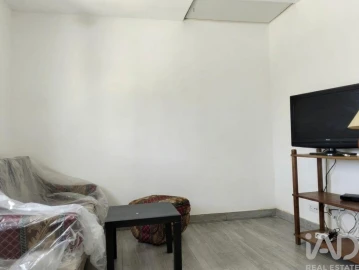 Moradia T1 para Venda em Nossa Senhora do Pranto