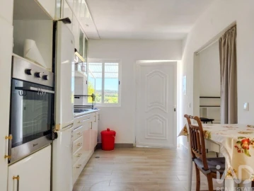 Moradia T1 para Venda em Nossa Senhora do Pranto