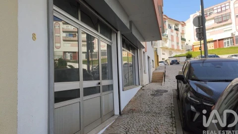 Loja para Venda em Cadaval e Pêro Moniz