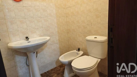 Loja para Venda em Cadaval e Pêro Moniz