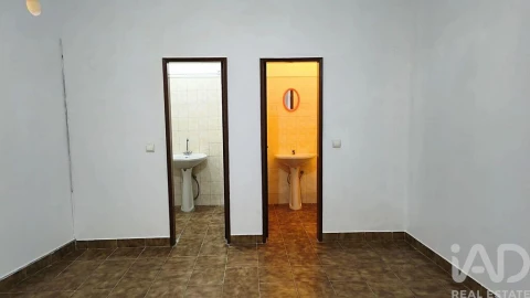 Loja para Venda em Cadaval e Pêro Moniz