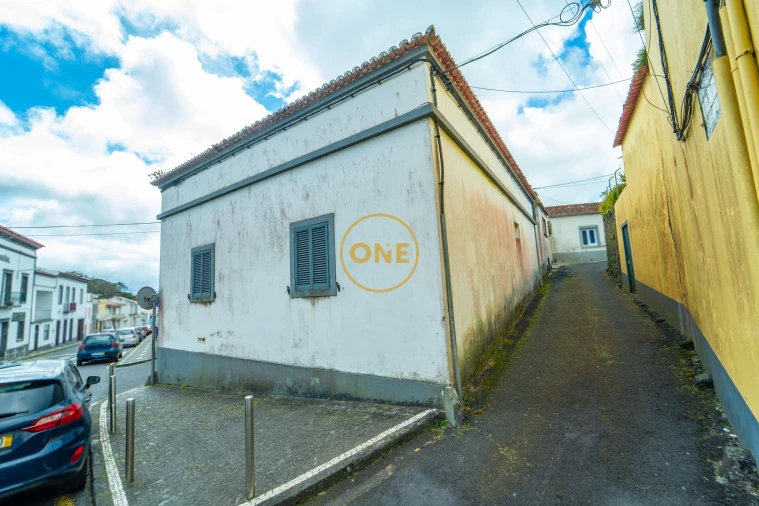 Moradia T2 para Venda em Fajã de Cima Foto 3